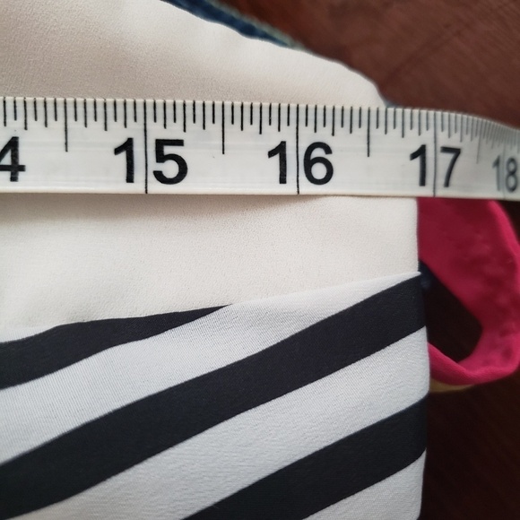 Esley M lightweight top - Picture 5 of 7